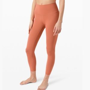 Lululemon wunder under